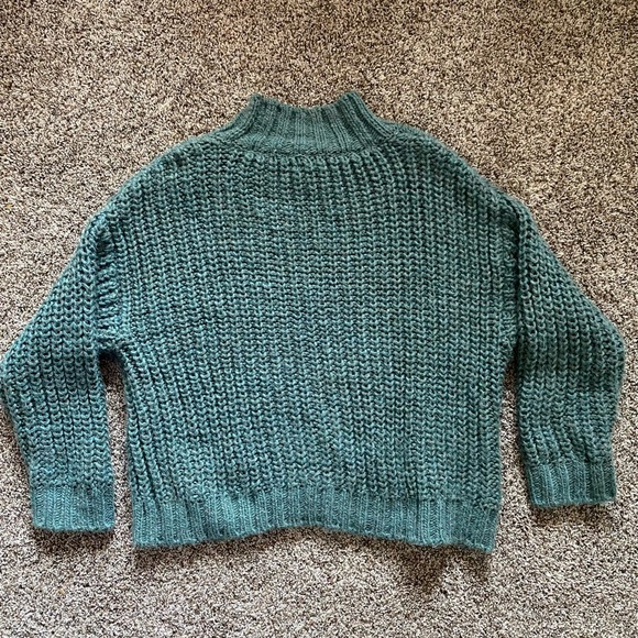 Universal Thread Sweater - Picture 3 of 3